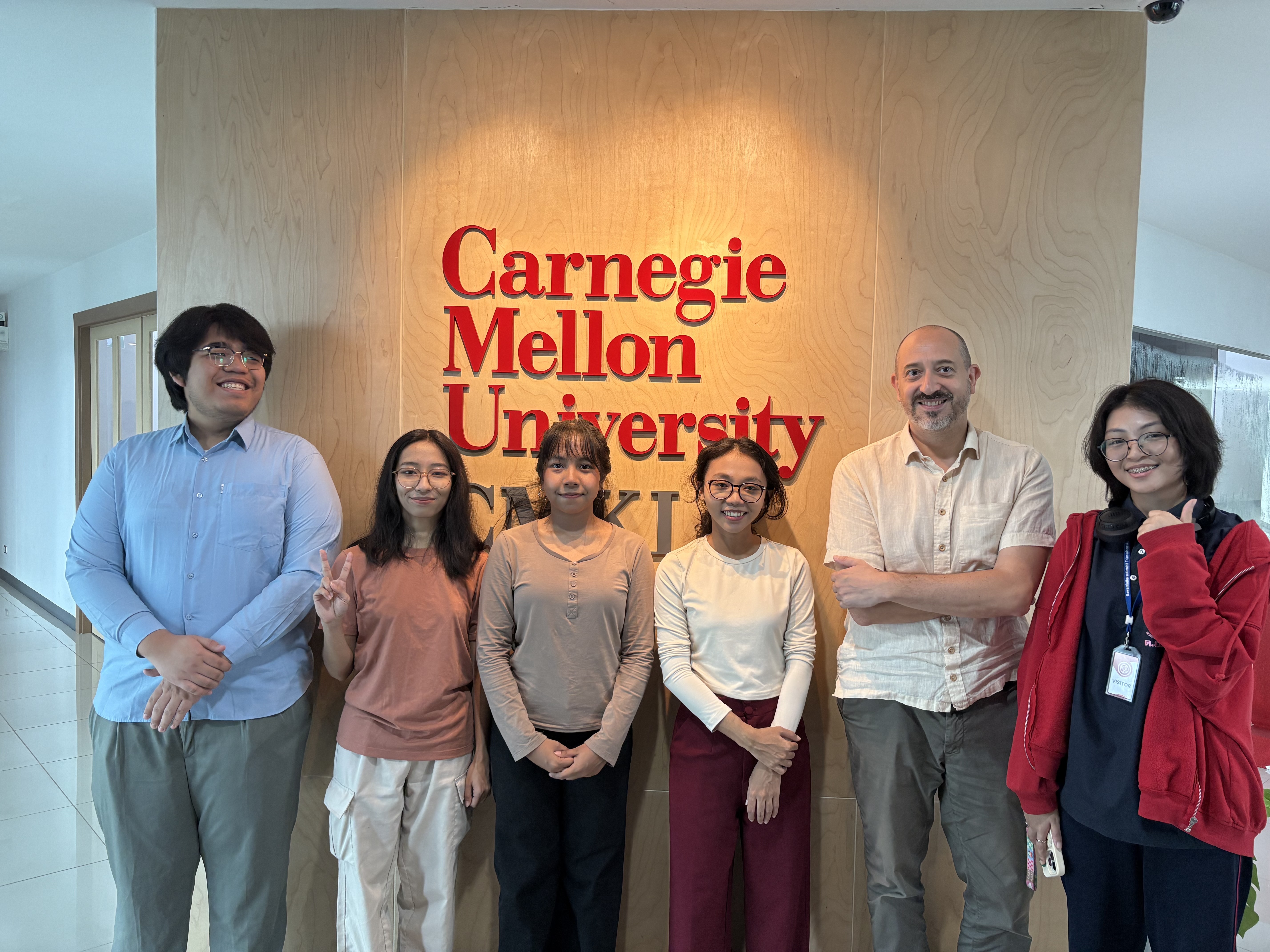 LAB404 Members and some interns Group Photo